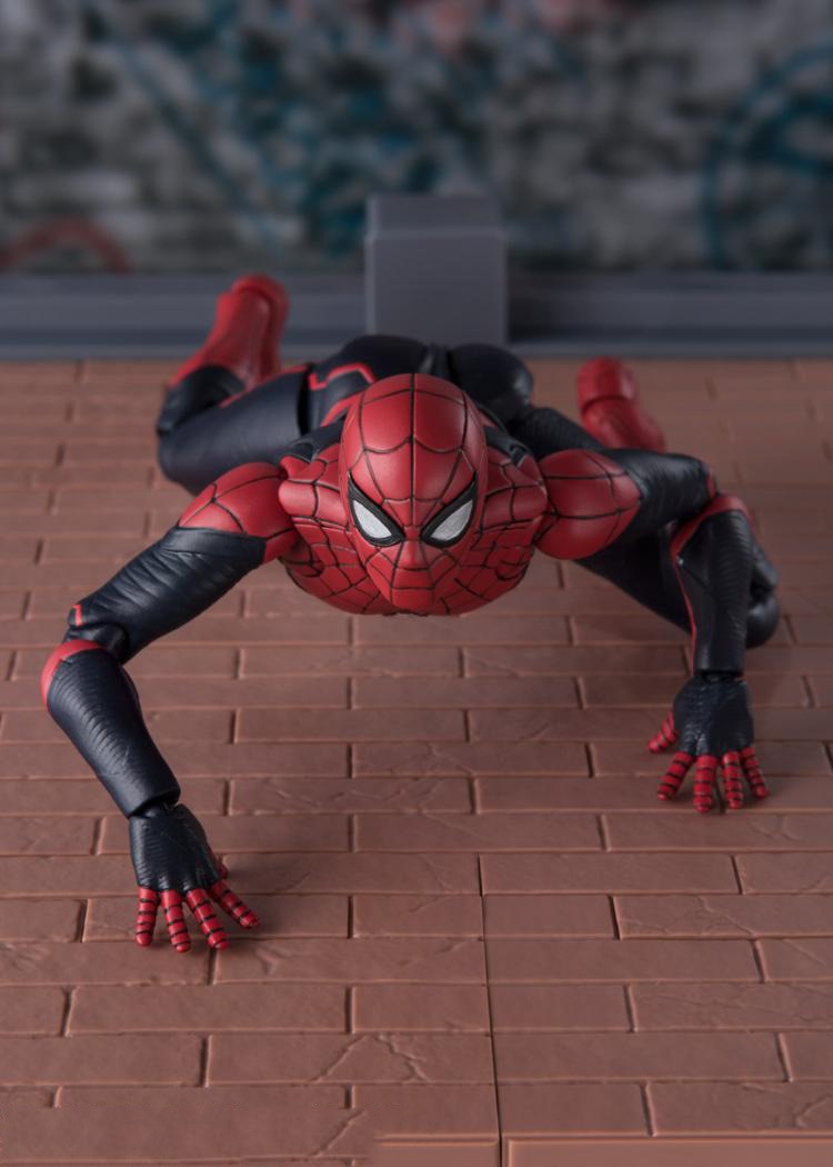 Figurine Spiderman Noir et Rouge